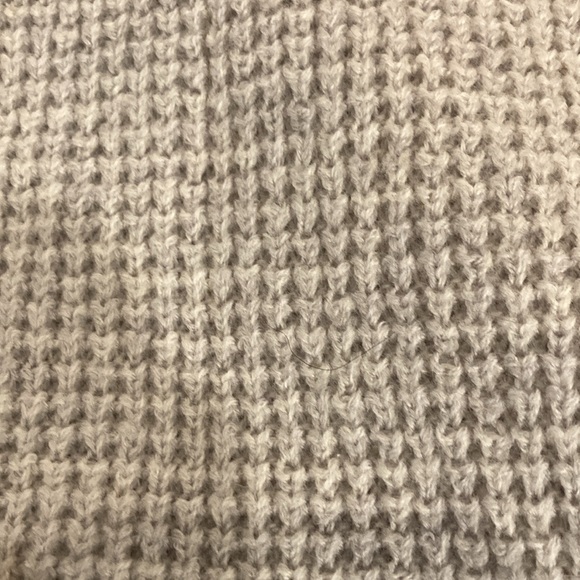 Aritzia pale gray waffle, knit, crewneck sweater, size 2XS - Picture 5 of 7